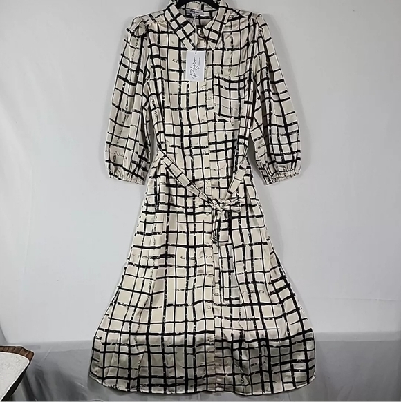 Polagram Dresses & Skirts - NEW Polagram Women's Cream Black Pearl Snap Boho Maxi Dress Tie Waist Sz XL NWT